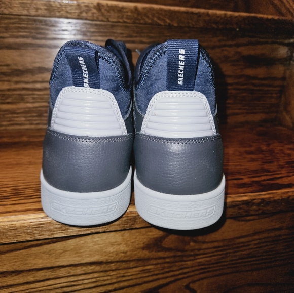 Sketchers Size 7 High top shoes - Picture 3 of 6